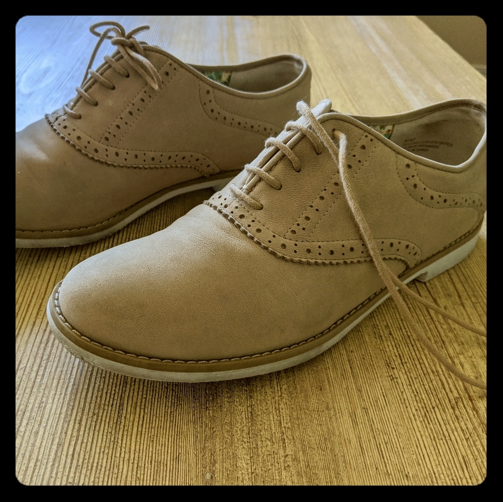Chic lace up Oxford leather shoes